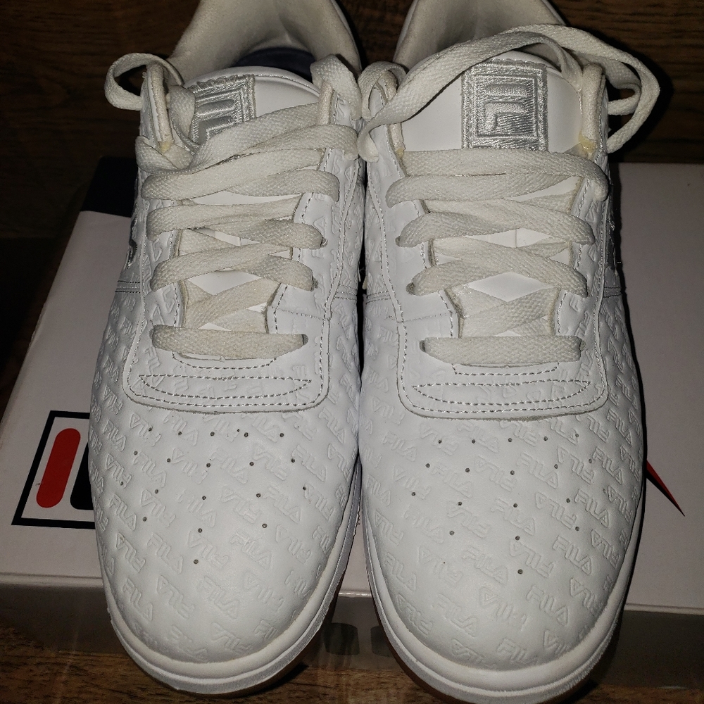 Men's Original White Small Logo Fila Sneaker - Picture 2 of 7